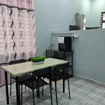 Teratak Che Esah Guest House Free Wifi Netflix Pasir Mas Exterior photo