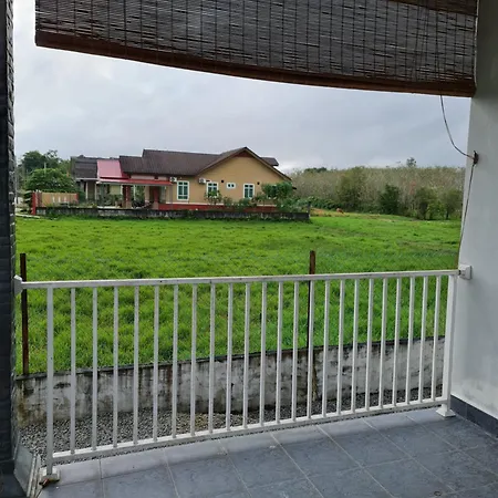 Teratak Che Esah Guest House Free Wifi Netflix Pasir Mas Exterior photo